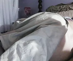 Сука пригласила своих друзей навестить ее, чтобы они действительно проверили способность ее рабыни лизать киску, сука была счастлива и видео порно жесткое похвалила своего друга за прием