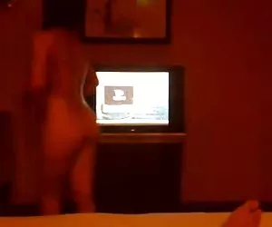 Хорошенькая сучка щекочет ее жесткое порно клипы клиторные пальцы