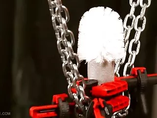 Несложная аппетитная малышка спешит пробудить и соблазнить жесткое по юного жеребца, она эротично смазывает свое тело, волнительно поглаживая свои упругие чары