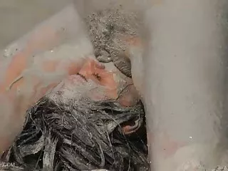 Обеспокоенную порно самый жестокий массажистку трахнули с клиентом